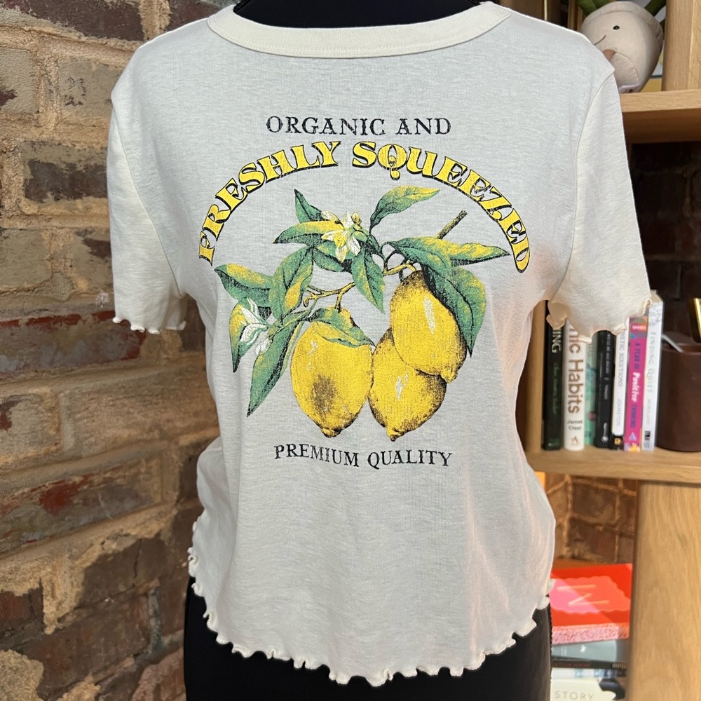 Rebellious One Fresh Lemon Graphic Tee With Frills Women’s Small